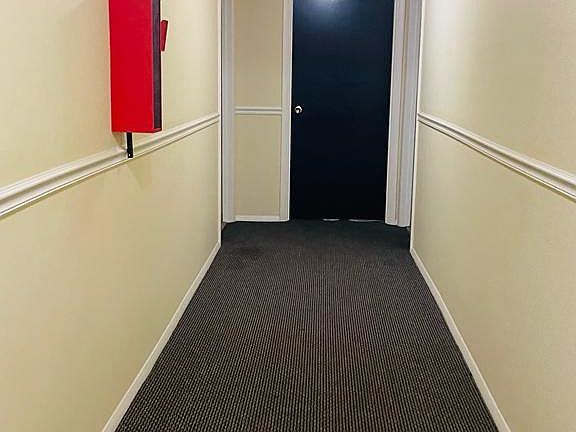 3rd image of 9S101 Lake Dr APT 201