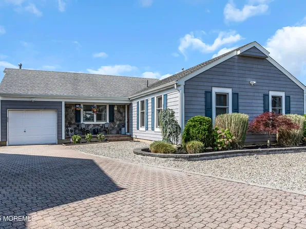 36 Freeman Court, Toms River, NJ 08753