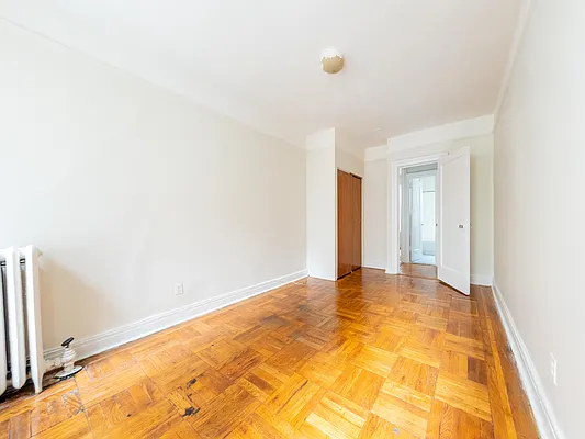 Rented by Julianna Realty Corp | media 5