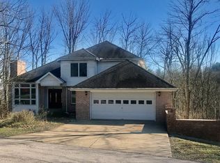 1088 Winton Wood Dr, Maysville, KY 41056