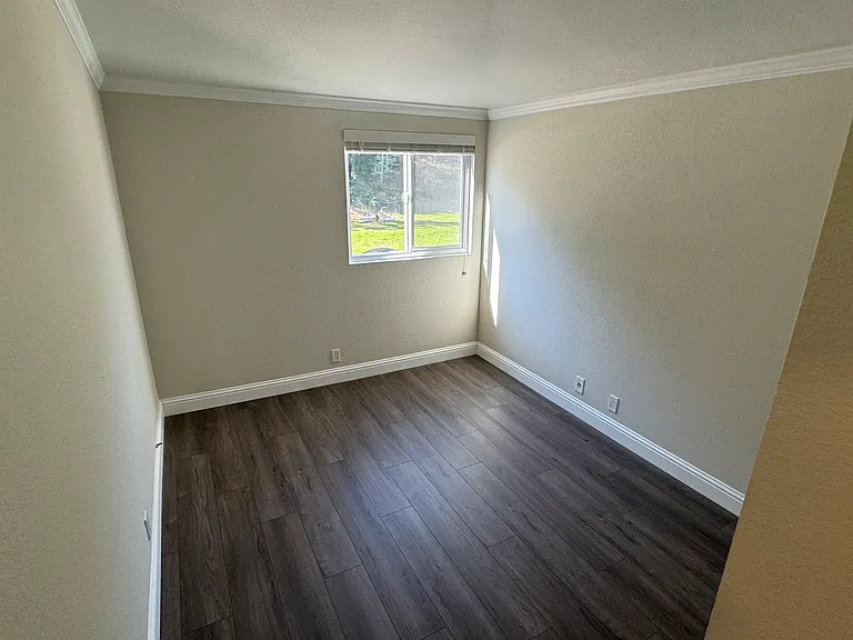 3rd bedroom - 2nd floor