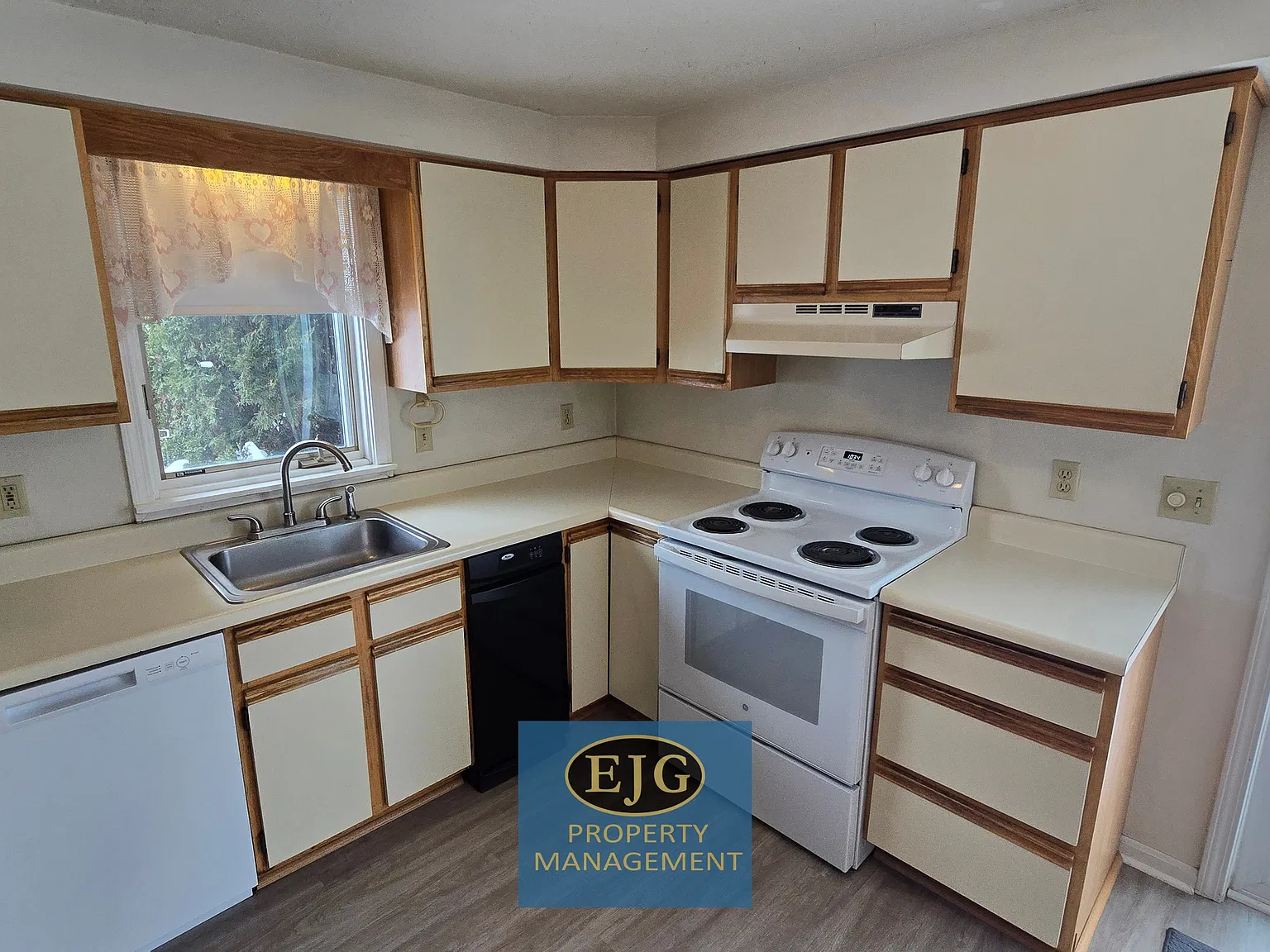 3 bed, $2,600 — Photo 3