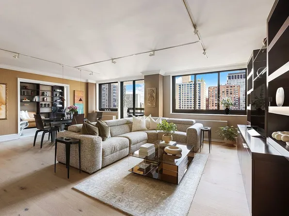 347 W 57th St #25AB, New York, NY 10019