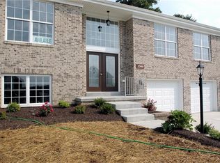 3360 Woodwind Dr, Jefferson Hills, PA