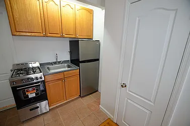 Rented by Manhattan Realty Group