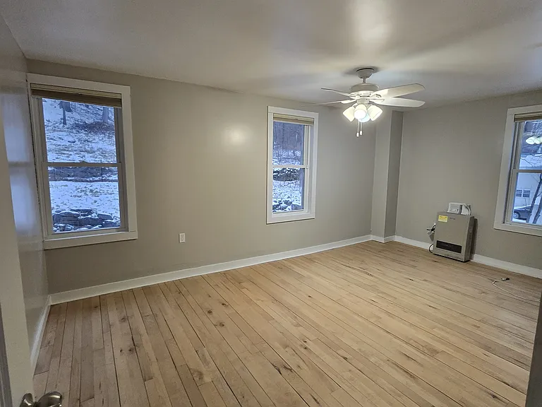 9 Wentworth Village Rd #3 — Photo 3