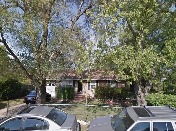 14716 Bellaire Ave, Grandview, MO 64030