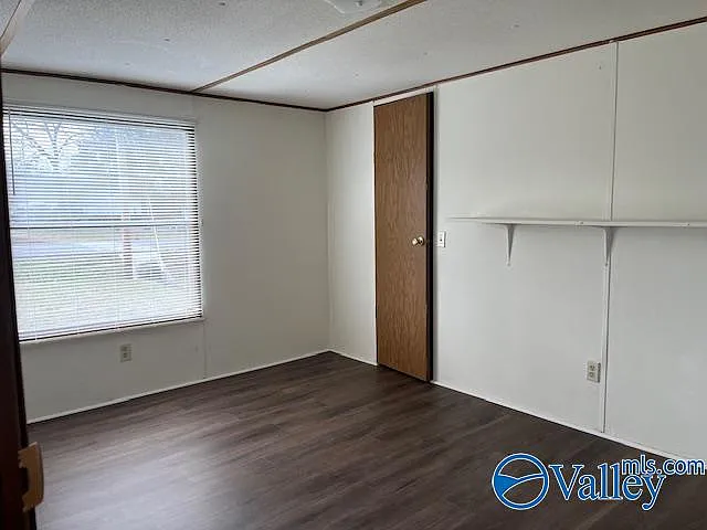 73 Lisa Ln — Photo 11