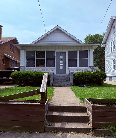 314 E McClure Ave — Photo 1