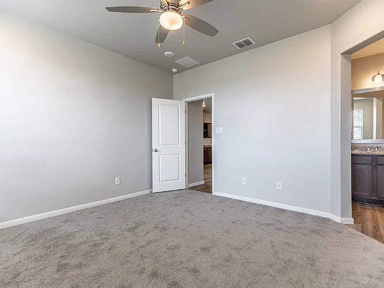 3923 Ivy Path — Photo 21