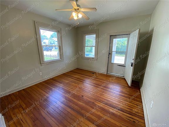 5th image of 3003 E 4th St