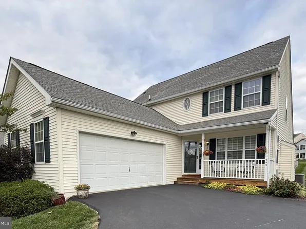 743 W Glenview Dr, West Grove, PA 19390