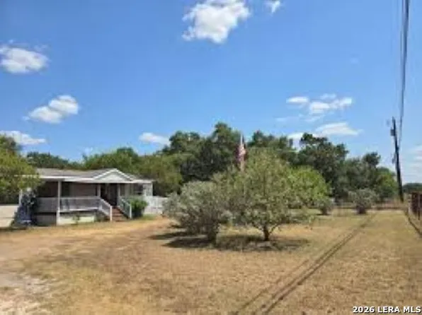 200 IROQUOIS TRL, Bandera, TX 78003