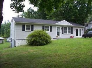 5484 Indian Grave Rd, Roanoke, VA 24018