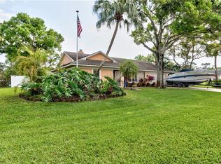 366 28th Ct SW, Vero Beach, FL 32968