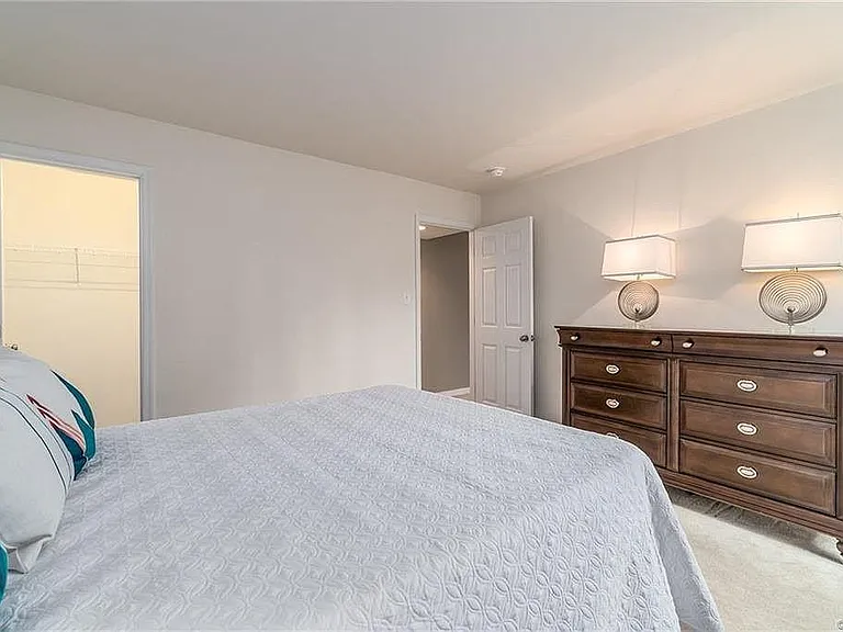 4007 Island Park Ct — Photo 27