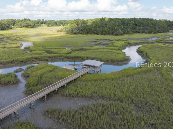 2702 Bluestem Dr, Beaufort, SC 29902