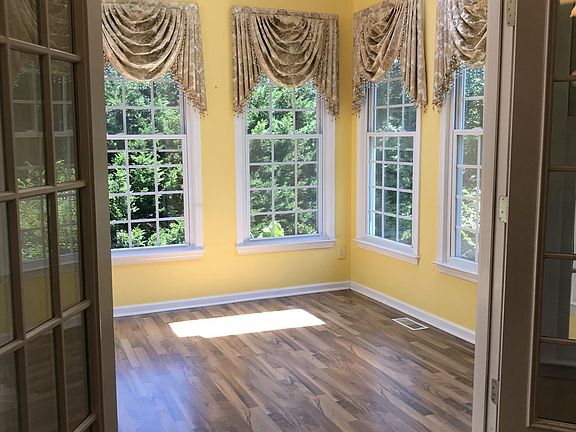 4th image of 1071 San Lacinto Ln