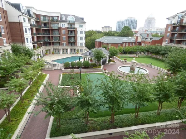300 W 5th St APT 426, Charlotte, NC 28202