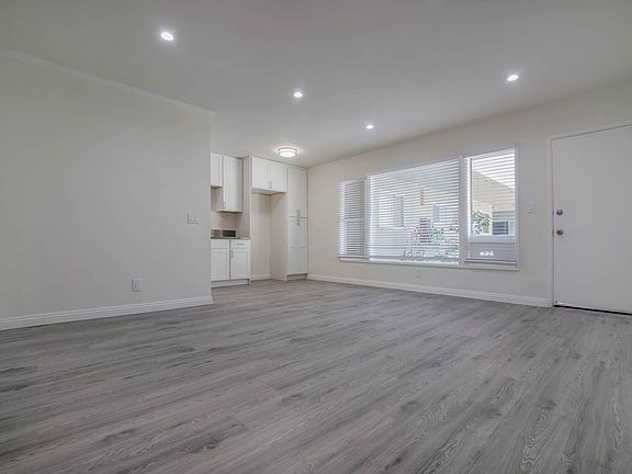 4th image of 3155 W Geneva St #7