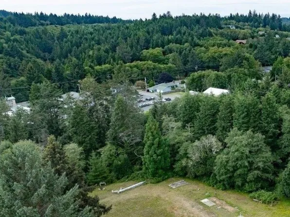 310 Cedar Street NE, Ilwaco, WA 98624