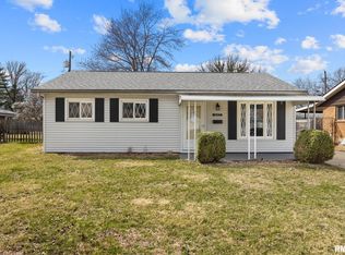 407 Manor St, Pekin, IL 61554