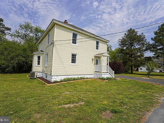2nd image of 106 N Brown St