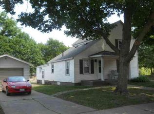 302 14th Ave, Sterling, IL 61081