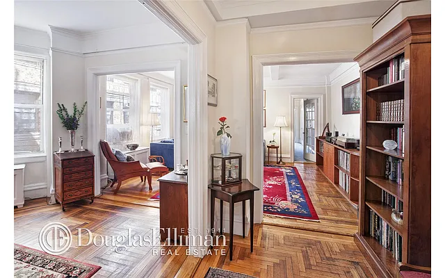 Sold by Douglas Elliman | media 20