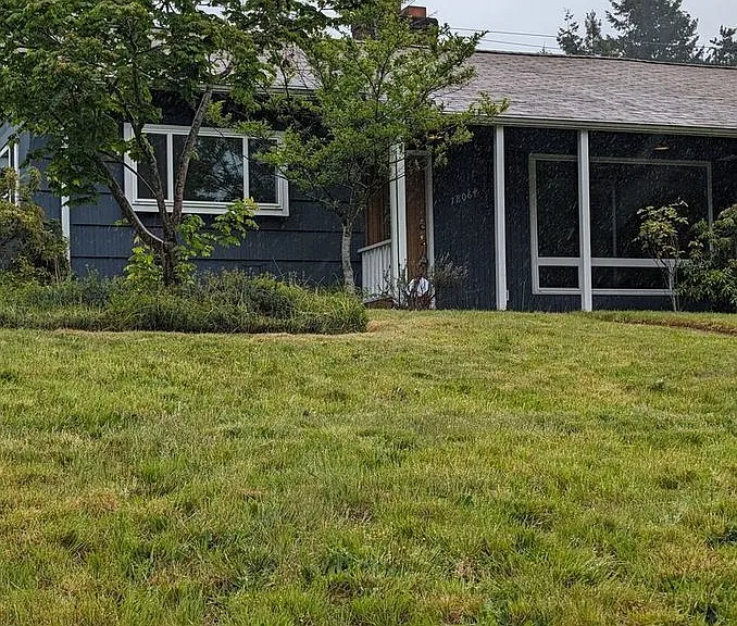 18064 7th Ave NE — Photo 2