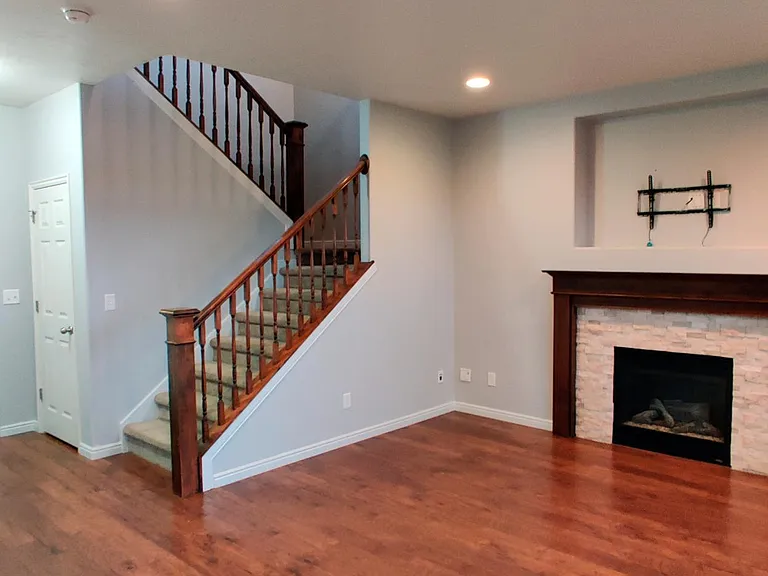 1077 N Kettering Dr — Photo 14