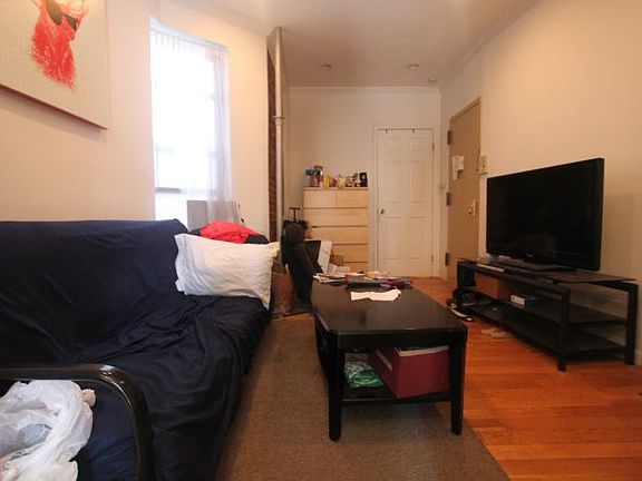 5th image of 221 E 28th St APT 15