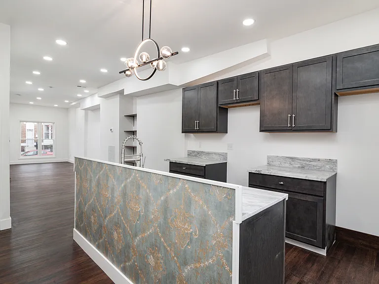 62 N Gorman Ave — Photo 1