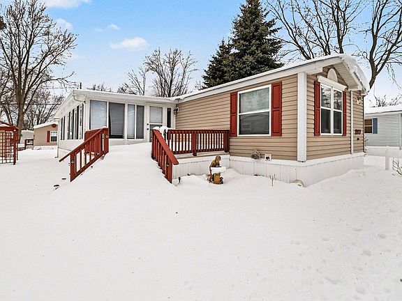 3rd image of 2777 N Basin St