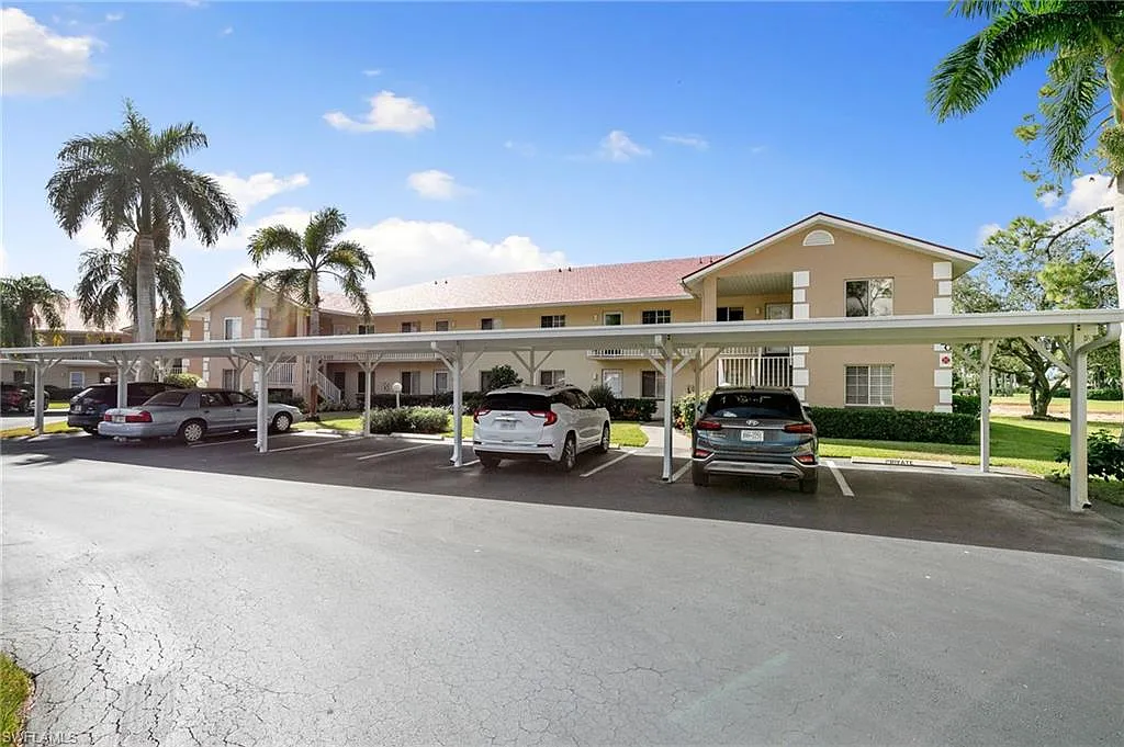 Building Photo - 520 Augusta Blvd #B204