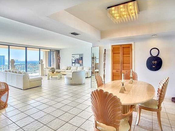 3rd image of 11113 Biscayne Blvd Unit 1555
