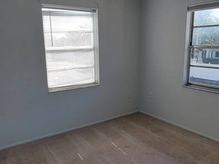 1920 Honour Rd #4 — Photo 7