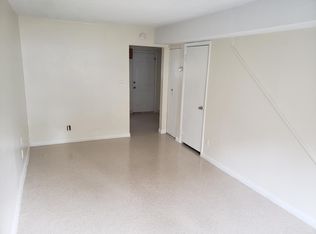 3923 E Colony Sq, Greensboro, NC 27407
