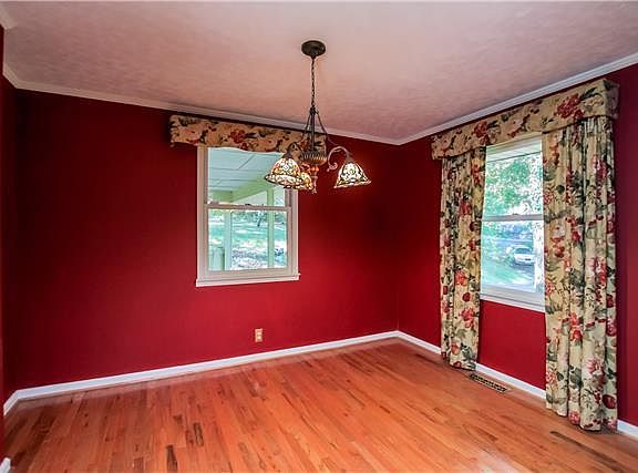4th image of 304 Powder Mill Dr