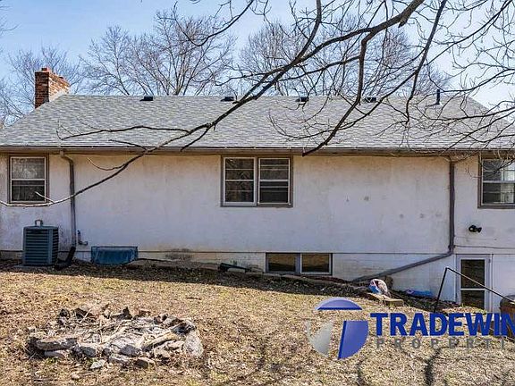 2nd image of 1951 Hazelwood St #B