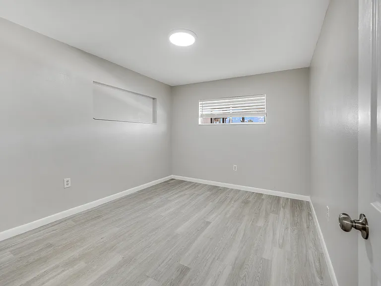 390 Needle Blvd — Photo 12
