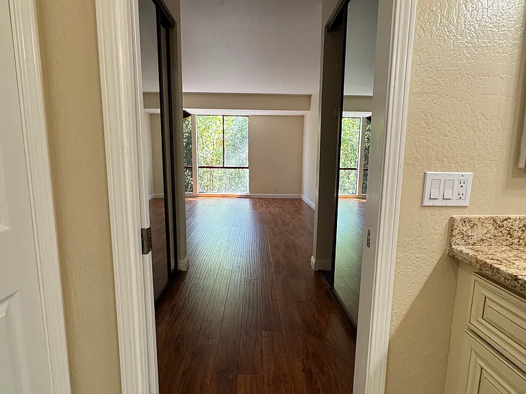 25912 Hayward Blvd — Photo 24