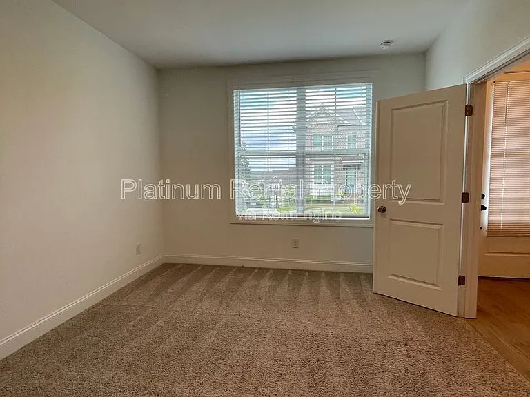 5221 Riden Ct — Photo 11