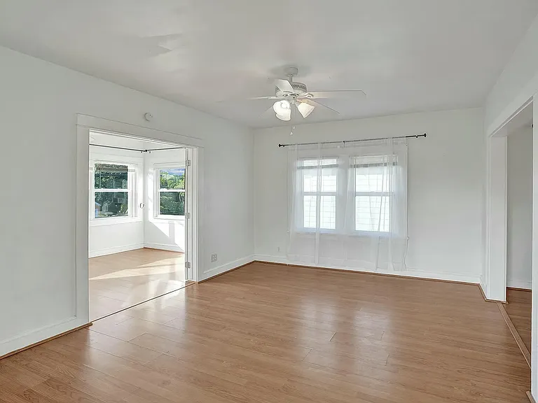 420 3rd Ave S #2 — Photo 4