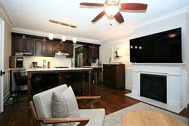 Rented by R New York