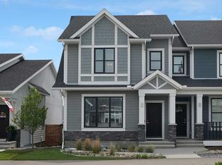 59 N Darcy Blvd, Okotoks, AB T1S5S6