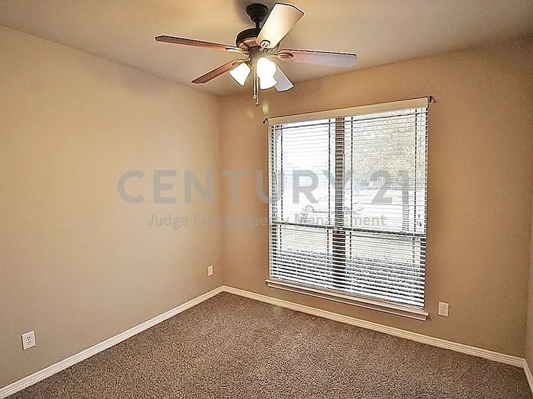 122 Sierra Dr — Photo 21