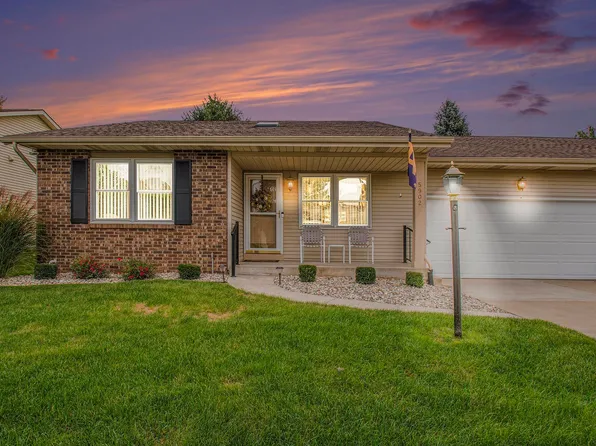 5902 Aberdeen Dr, South Bend, IN 46614