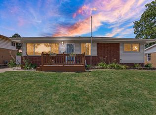 140 Mildred Ln, Chicago Heights, IL