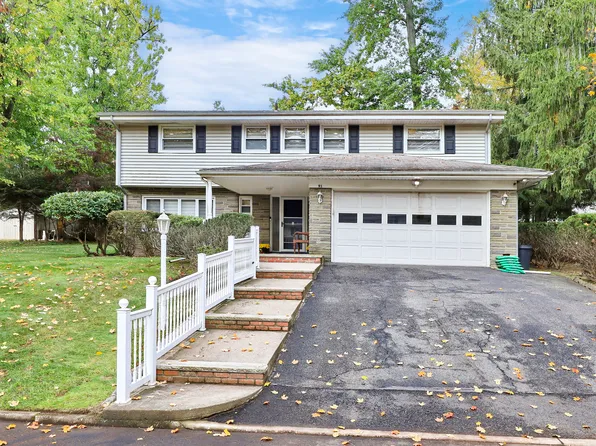 91 Stewart St, Demarest, NJ 07627